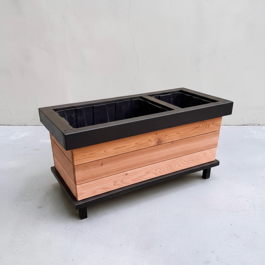 The “Stiletto 49” 49”x21”x25” Cedar Series Planter box with totes everlasting technology￼