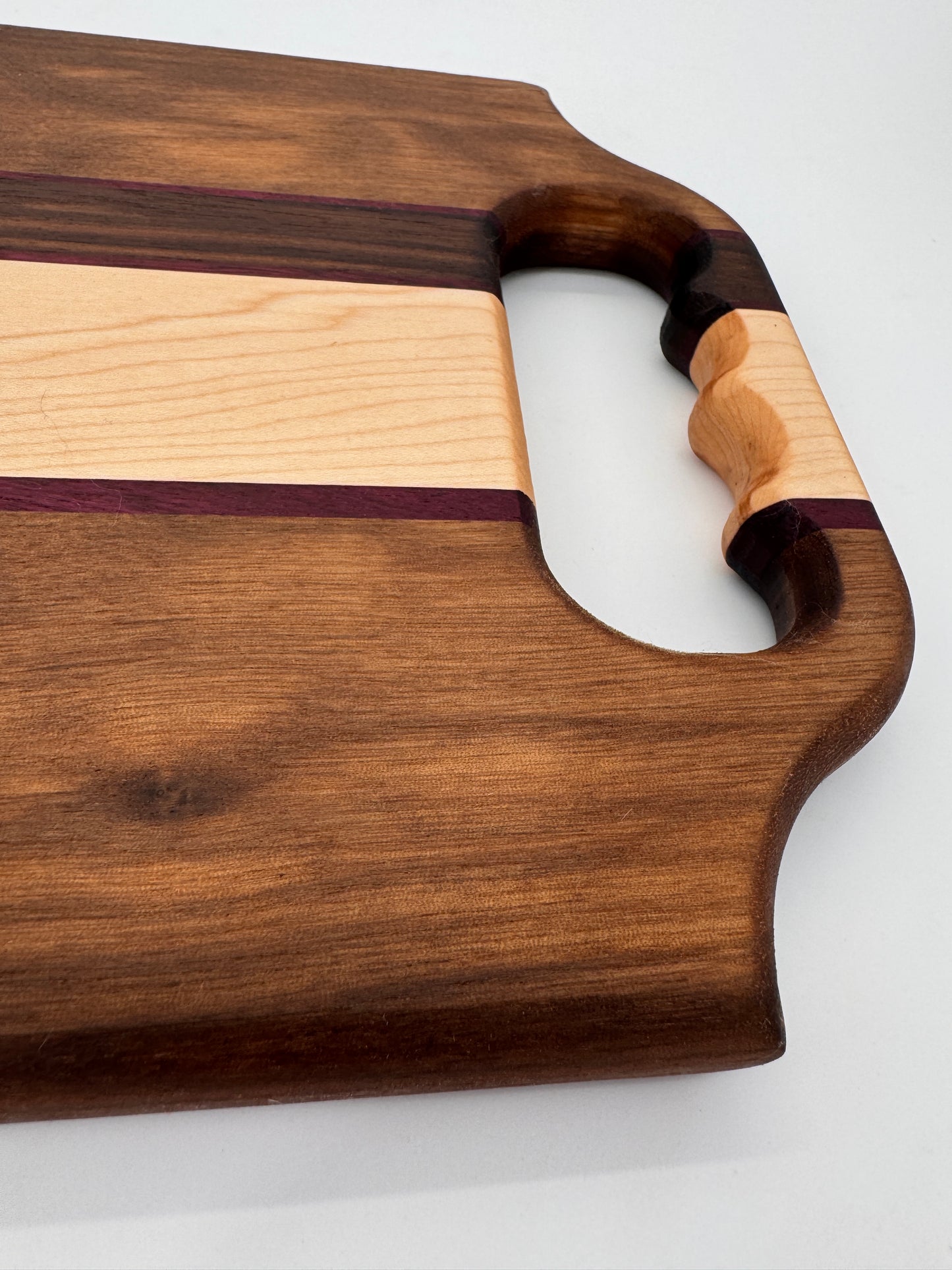 The "Dark Grip" 11inch Cutting Board