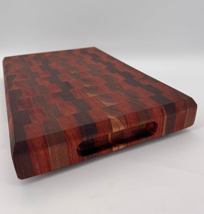 The "Beast" End-grain Board with aluminum feet & grip handles 16”x2.5”