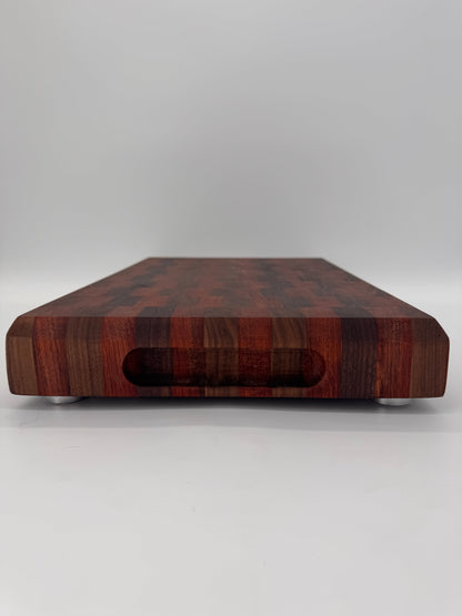 The "Beast" End-grain Board with aluminum feet & grip handles 16”x2.5”