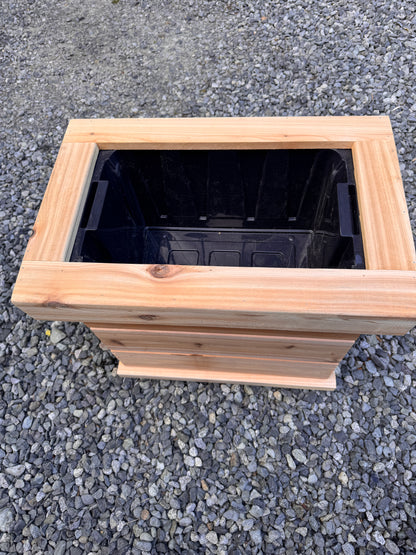 The “Stiletto Mini 23” 23”x15”x25” Cedar Series Planter box with totes everlasting technology
