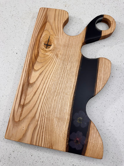 The "Epoxy flower River" Serving Board