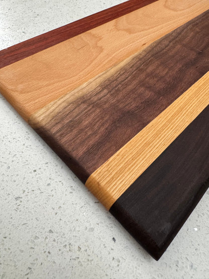 The "Axe" Cutting Board